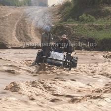 新疆库车大峡谷洪水谣言背后的行业洞察：旅游信息真实性挑战与机遇